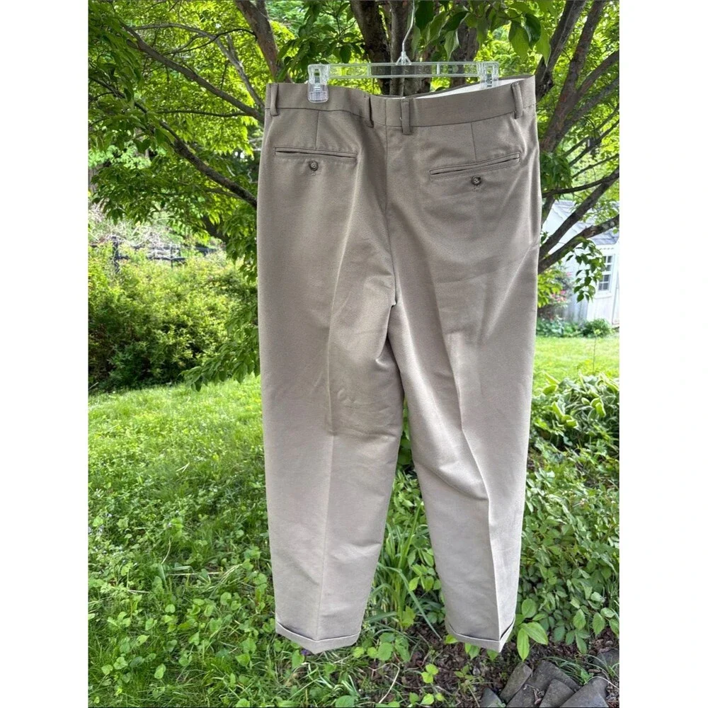 Claiborne Men's Khaki Pleated Chinos in Light Taupe